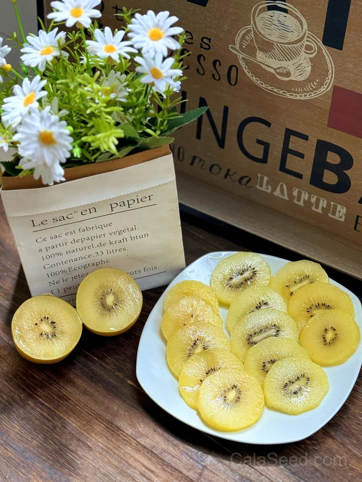 Golden Kiwi 'Actinidia Chinensis' Seeds — Sweet Yellow Fruit Vine - Main
