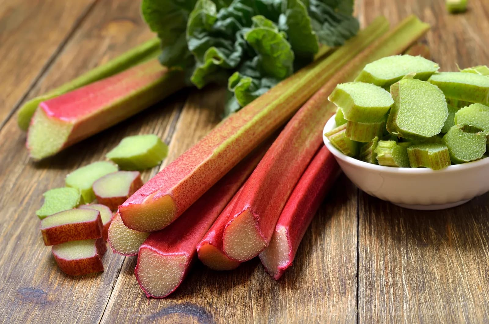 Glaskins Perpetual Rhubarb Seeds — Classic Pieplant Vegetable - View 3